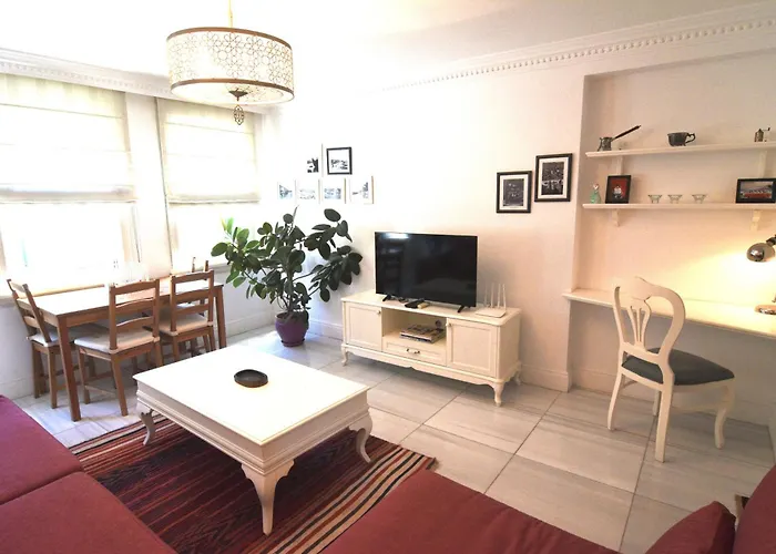 Cozy 1-Bdr Apartment In Cihangir Neighborhood