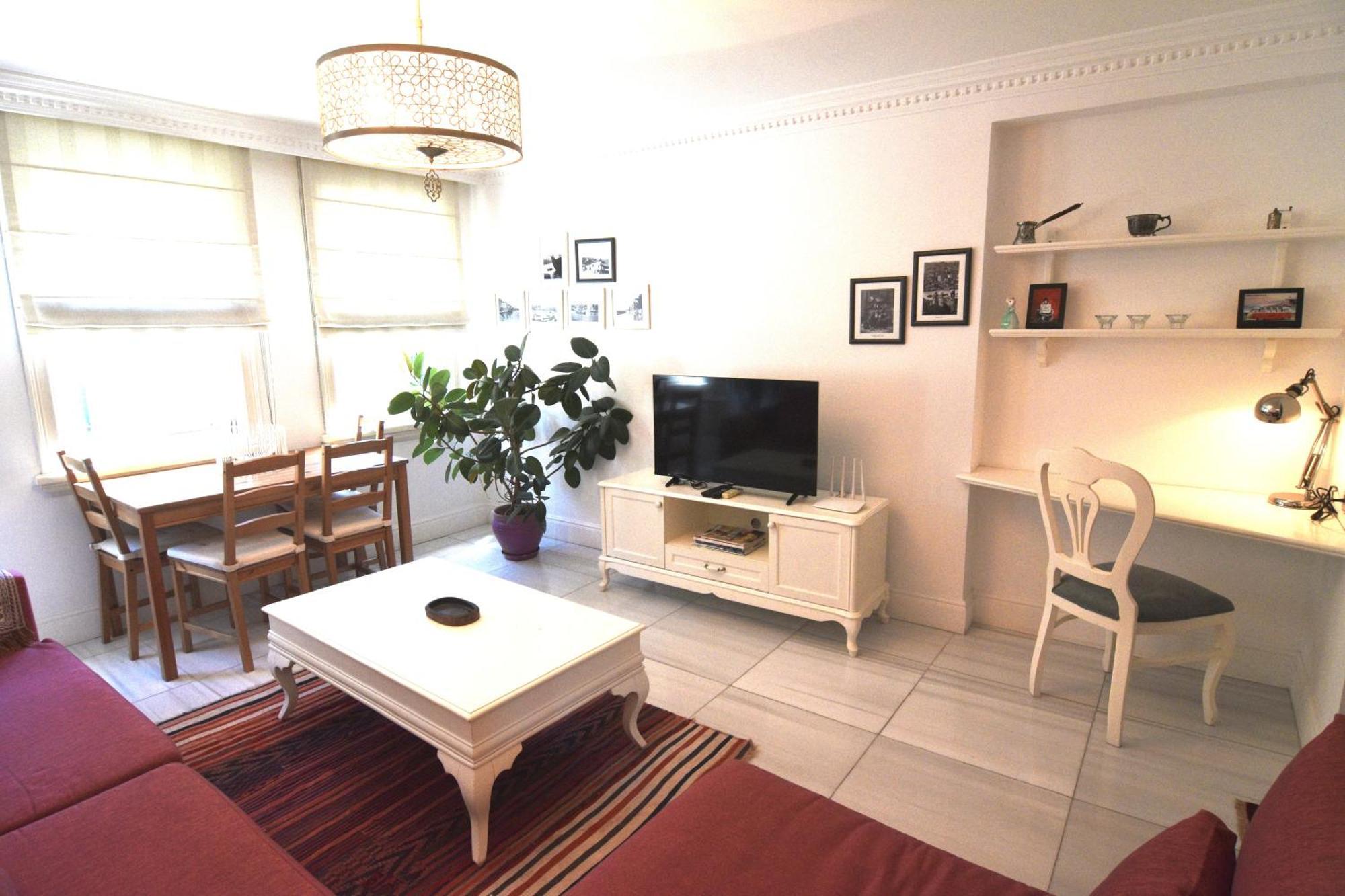 Cozy 1-bdr In Cihangir Neighborhood