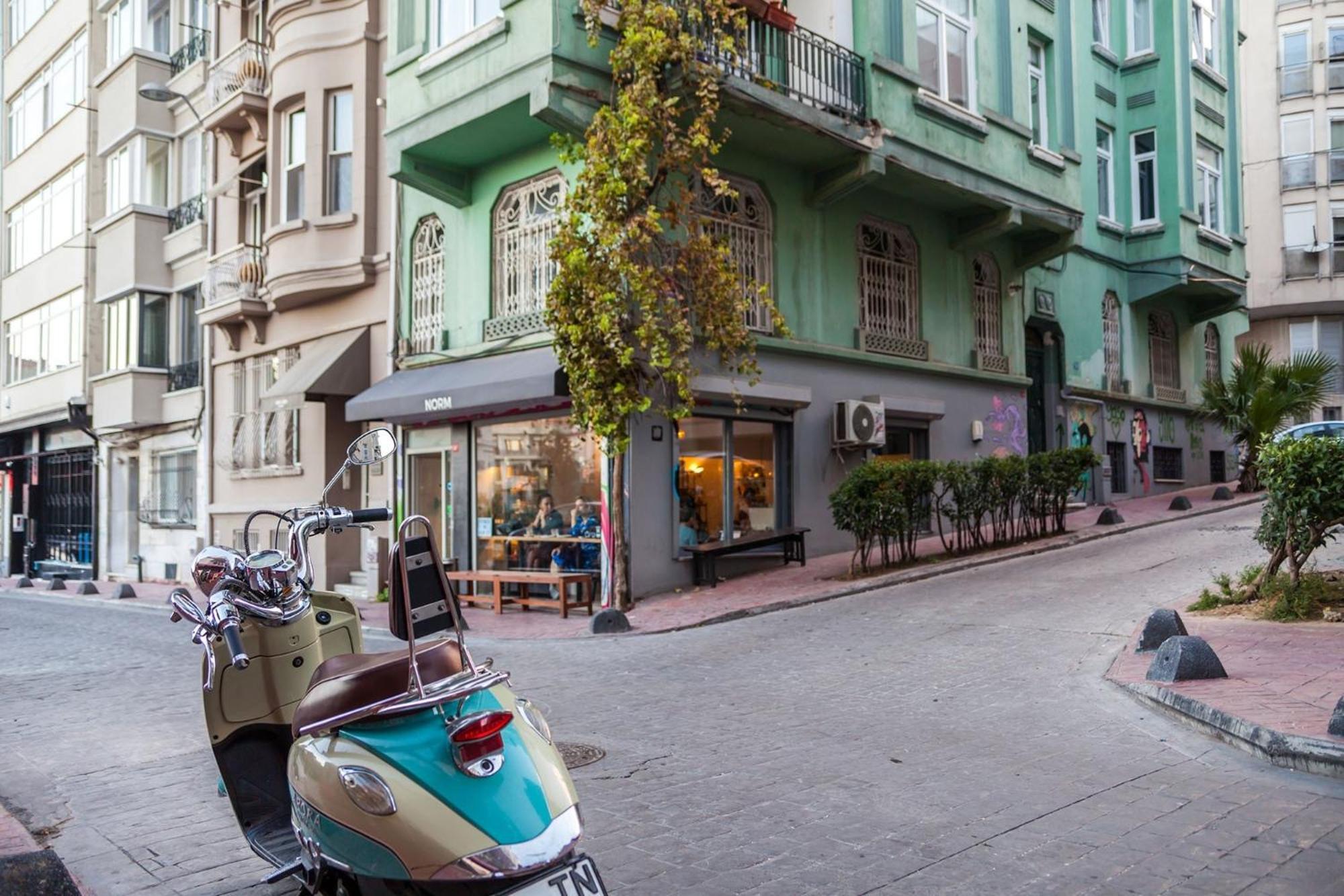 Daire Cozy 1-bdr In Cihangir Neighborhood